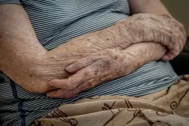 Idosos podem definir cuidador de saúde e bens em caso de incapacidade - Imagem