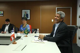 Jerônimo contrata empréstimos de R$ 2 bi para obras estratégicas da Bahia - Imagem