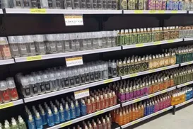 Loja de cosméticos é acusada de racismo após revista íntima em jovens - Imagem