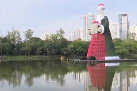 Maior Papai Noel do mundo pesa 15 toneladas e é brasileiro - Imagem