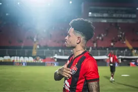 Matheuzinho desabafa sobre decisão do Vitória: “Jogo da minha vida” - Imagem