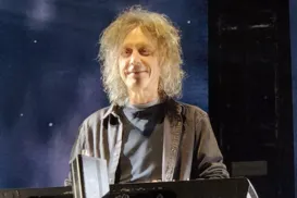 Morre Perry Bamonte, do The Cure, aos 65 anos - Imagem