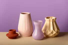 Mulher compra vaso em brechó e vende por quase R$ 1 milhão - Imagem