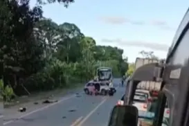 Mulher morre em capotamento ao desviar de carro na contramão na BR-101 - Imagem