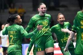 Mundial de Handebol: Seleção Brasileira vence Suécia e mantém 100% - Imagem