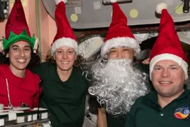 Natal no espaço: Nasa divulga imagens da ceia dos astronautas - Imagem