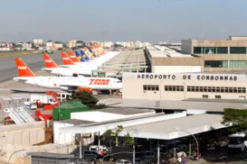 Pipas interditam operações e desviam voos no Aeroporto de Congonhas - Imagem