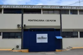 Presos mutilam corpo de detento morto e picham parede com sangue - Imagem