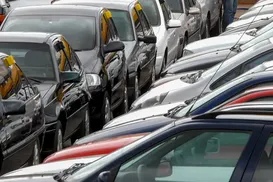 Tarifas para carros e aços devem ficar mais altas em 2026 - Imagem