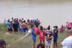 Três jovens morrem afogados após barco afundar no Rio São Francisco - Imagem
