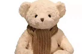 Ursinho é retirado do mercado por falas sobre facas e conteúdo sexuais - Imagem