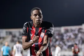 Amuleto? Ex-Vitória tenta o 4º acesso seguido à Série A por novo clube - Imagem