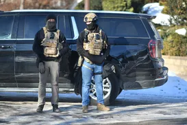 Após mortes e protestos, agentes do ICE usarão câmeras corporais - Imagem