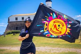 Bloco feminino celebra 10 anos na rua no Carnaval de Salvador - Imagem