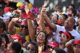 Bloco 'Sagalera' mobiliza Vila Laura com pré-carnaval solidário em Salvador - Imagem