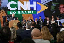 Brasileiros aprovam acordo Mercosul-UE e nova CNH, mas divergem sobre Maduro - Imagem