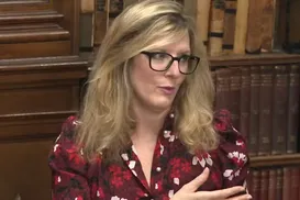 Caso Epstein: diretora jurídica do Goldman Sachs renuncia após escândalo - Imagem