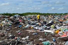 Catu ignora Justiça e mantém lixão ativo após determinação - Imagem