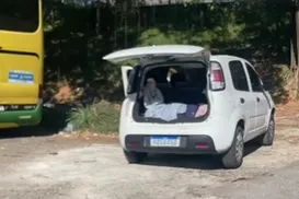 Corpos encontrados amarrados dentro de carro em Pirajá são identificados - Imagem