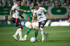 Desfalcado, Vitória sofre goleada para o Palmeiras na Arena Barueri - Imagem