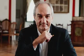 E aí? Até quando vão colocar mais carga no burro? - Imagem