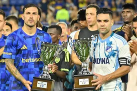 Empate em jogo de copa faz os dois clubes levantarem a taça - Imagem
