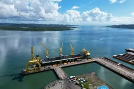 Enseada lança primeiras barcaças e retoma indústria naval na Bahia - Imagem