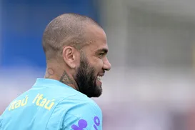 Ex-mulher de Daniel Alves é condenada a prestar contas à Justiça - Imagem