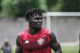 Ex-Vitória que causou transfer ban vira sensação na Argentina - Imagem