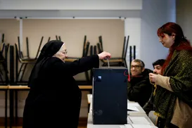 Extrema-direita avança e Portugal vive eleição mais sensível desde 1976 - Imagem