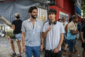 Filho de Wagner Moura reage após boatos de apoio a Trump - Imagem