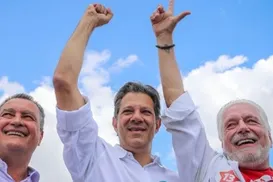 Haddad faz coro por superchapa petista na Bahia; veja - Imagem