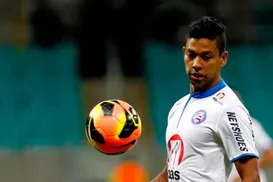 Ídolo! Ex-Bahia e Vitória atinge marca histórica por clube tradicional - Imagem