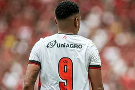 Internacional anuncia Ex-atacante do Vitória para 2026 - Imagem