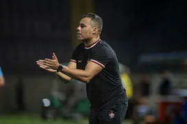 Jair Ventura critica postura do Vitória em goleada: "Faltou imposição" - Imagem
