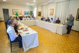 Jerônimo faz reunião com lideranças após rompimento de Coronel - Imagem