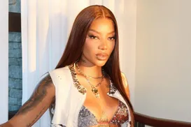 Ludmilla se recusa a atender repórter e dispara: “Racista” - Imagem