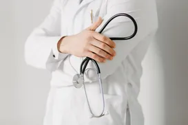 Médico é condenado após cometer xenofobia contra paciente baiano - Imagem