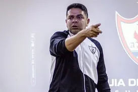 Morre treinador de clube tradicional após uma semana na UTI; confira - Imagem