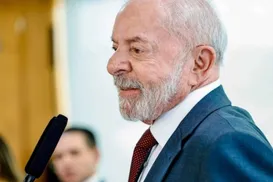 "Muito baixo": Lula diz que salário mínimo não garante direitos básicos - Imagem