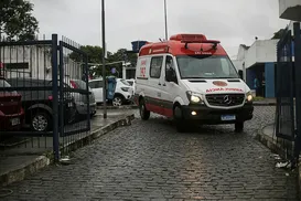 Mulher dada como morta após atropelamento deixa hospital após semanas internada - Imagem