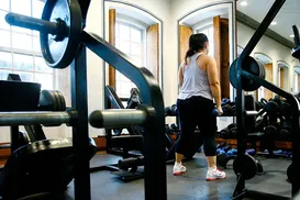 Mulher morre enquanto se exercitava dentro de academia no Rio Vermelho - Imagem