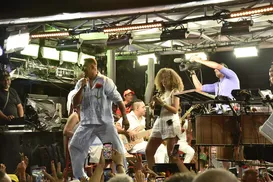 Oficialmente, Carnaval! Xanddy Harmonia abre folia em Salvador no ritmo do samba - Imagem