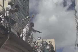 "Parem de competir": Saulo manda recado a artistas sobre disputa por maior pipoca - Imagem