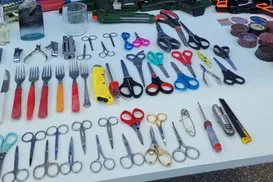 PM apreende mais de 60 objetos perfurocortantes no Carnaval; confira - Imagem