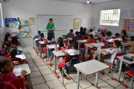 Prefeitura de Alagoinhas abre seleção com mais de 300 vagas na educação - Imagem