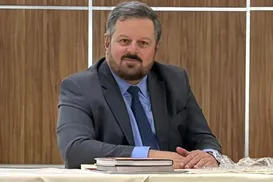 Quem julga não investiga - Imagem