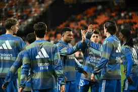 Técnico afirma que jogador do Real Madrid sofre bullying no clube - Imagem