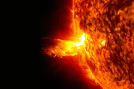 Tempestade solar que atinge Terra é a mais intensa em 20 anos - Imagem