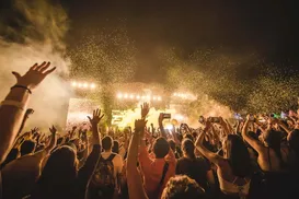 Veja quais foram as músicas mais tocadas em shows no Brasil em 2025 - Imagem